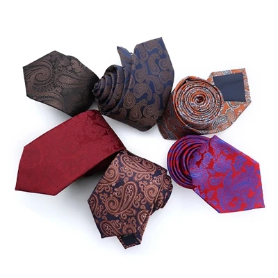 Pourquoi chaque collection de cravates a besoin d'une cravate Paisley